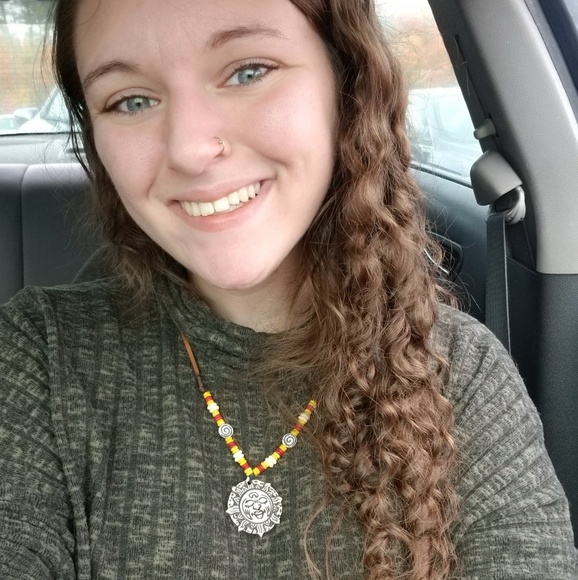 Meet your Posher, Dakota - Picture 1 of 1